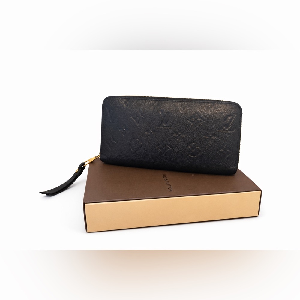 FLASH SALE - Louis Vuitton Empreinte Zippy Wallet